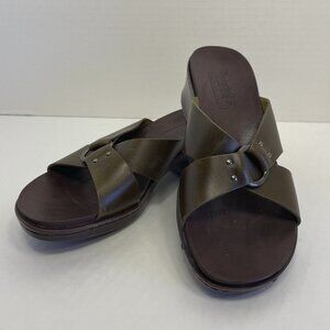 Timberland Sandals Women’s Sz 7.5 Olive Green Leather Strap Slides Smart Comfort